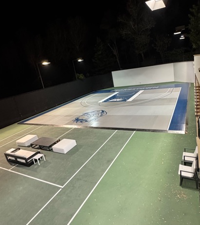 美國(guó)私人后院籃球場(chǎng)