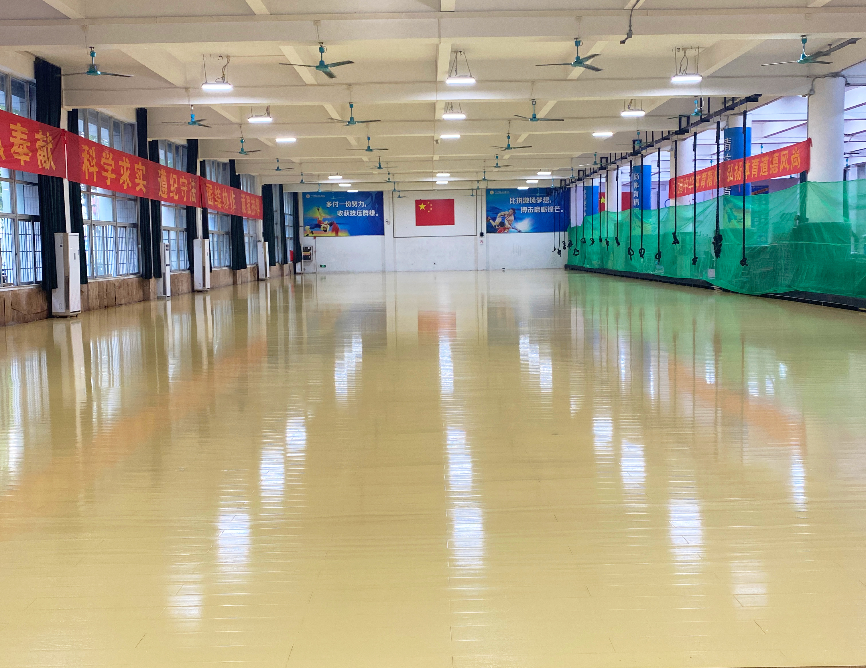 廣州體育職業技術學院摔跤館